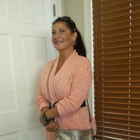 Meet your Posher, Melanie - Picture 2 of 2